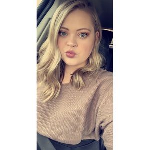 Meet your Posher, Lyndzy